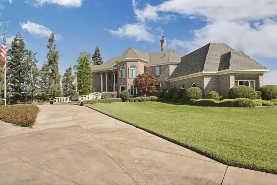 21649 N Des Moines Road, Acampo, CA 95220 - Image #2