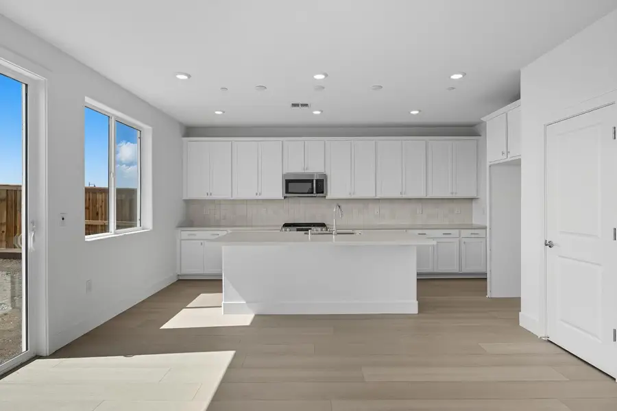 4638 Strandberg Avenue, Lathrop, CA 95330 - Image #3