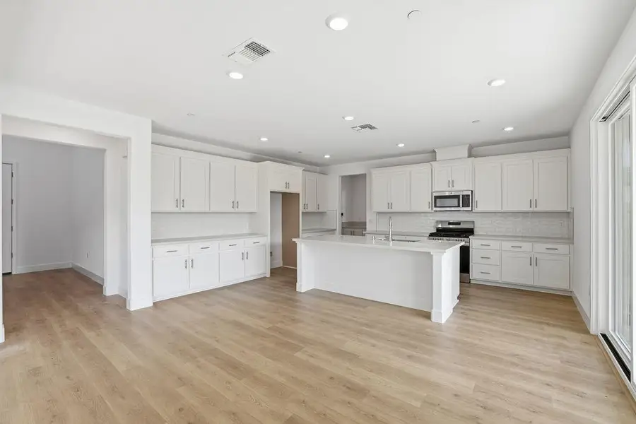 8380 Kyler Road, Elk Grove, CA 95757 - Image #3