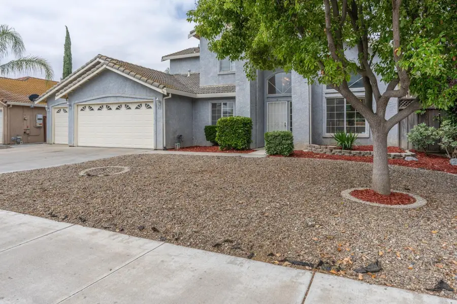 1631 Fir Drive, Los Banos, CA 93635 - Image #2