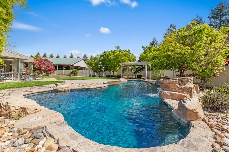 5000 Peach Blossom Lane, Oakdale, CA 95361 - Image #2