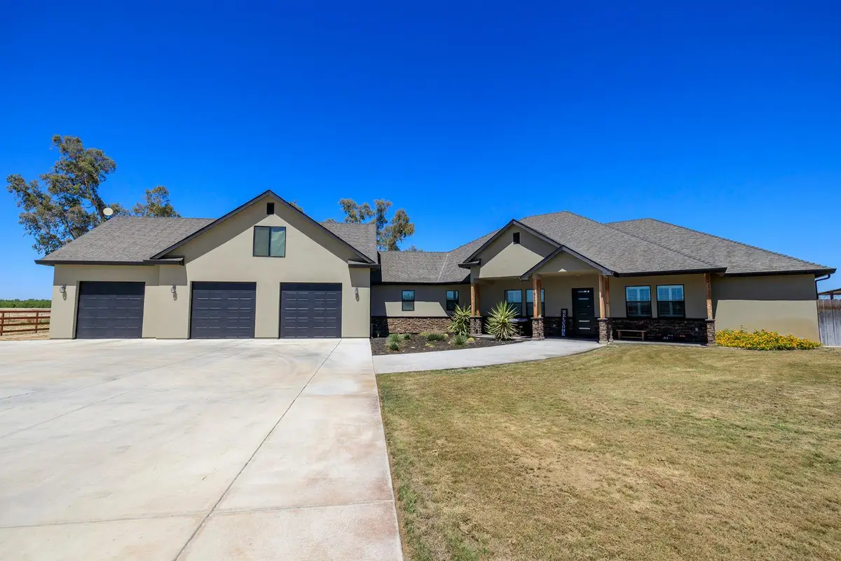 19206 Bloss Avenue, Hilmar, CA 95324 - #1