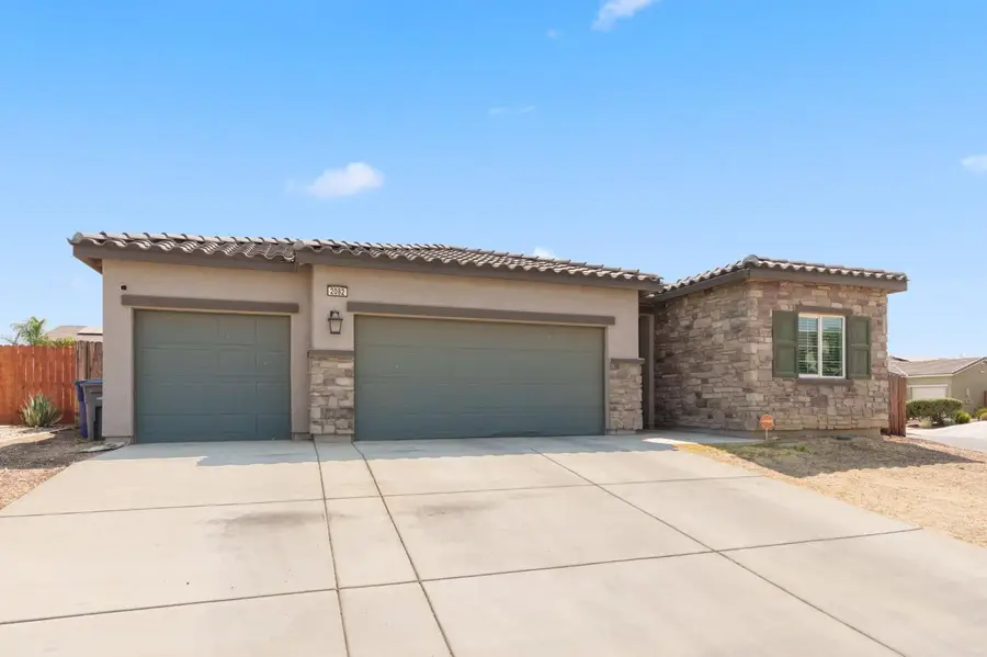 2082 Posa Chanet Boulevard, Coalinga, CA 93210 - #3