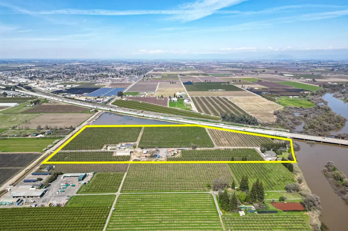 1710 Avenue 388, Kingsburg, CA 93631 - Image #1