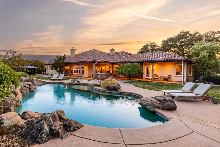 20945 Bear Hollow Road, Grass Valley, CA 95949 - Image #2