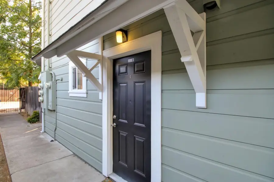 3108 2nd Avenue, Sacramento, CA 95817 - #3