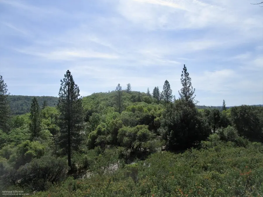 24271 Hoyt Crossing Road, North San Juan, CA 95960 - Image #2