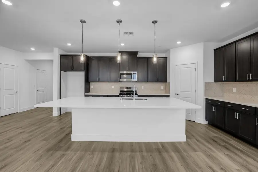 9826 Amisha Way, Sacramento, CA 95829 - Image #2