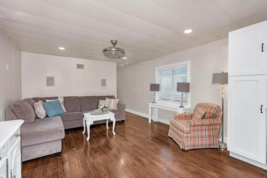 436 N Mercey Springs #16, Los Banos, CA 93635 - Image #2
