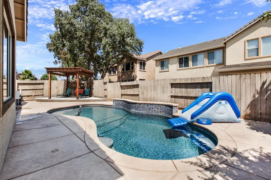 9219 Crowell Drive, Elk Grove, CA 95624 - Image #2