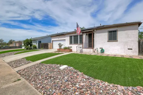 2216 Charles Way, El Cajon, CA 92020