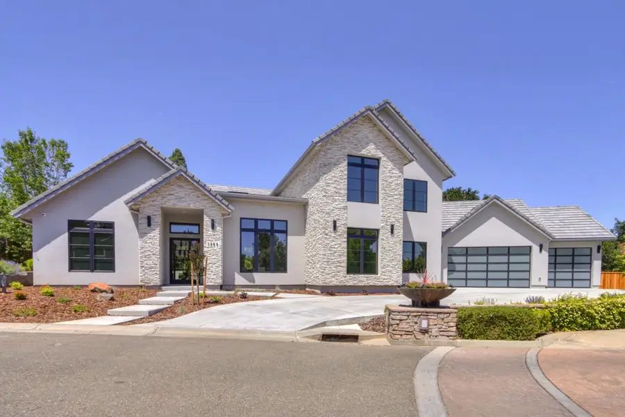 1360 Pars Oak Lane, Carmichael, CA 95608 - Image #2