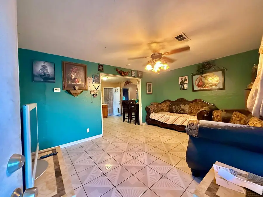 7535 Fairlane Avenue, Winton, CA 95388 - Image #3