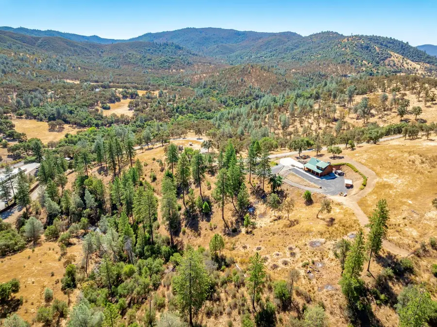 10255 Boneyard Creek Road, Coulterville, CA 95311 - Image #2