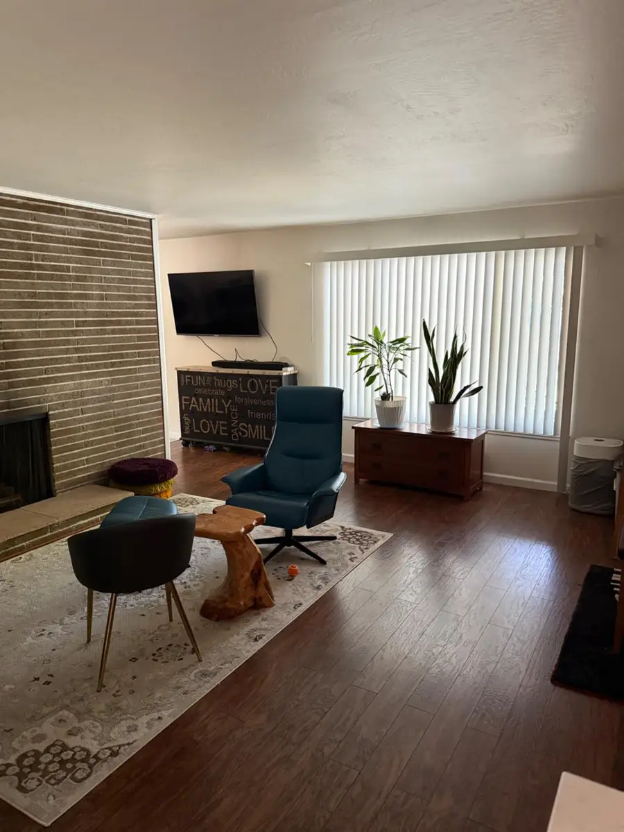 5716 Lonsdale Drive, Sacramento, CA 95822 - Image #2