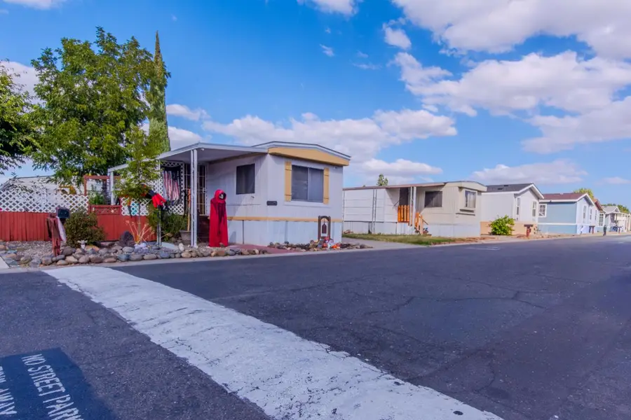 8227 Tiki Lane, Sacramento, CA 95828 - Image #2