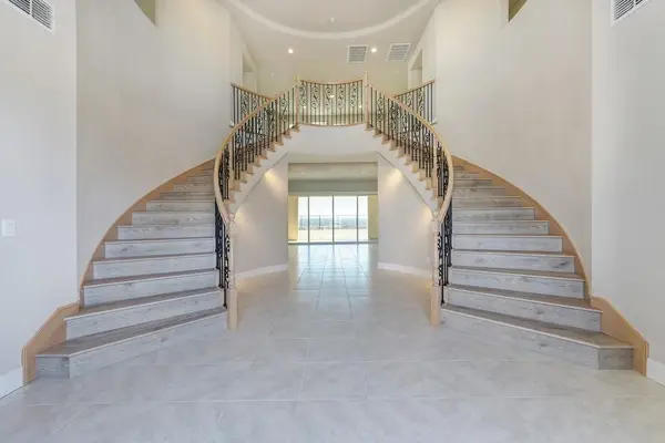 4050 Whitney Vista Lane, Rocklin, CA 95677