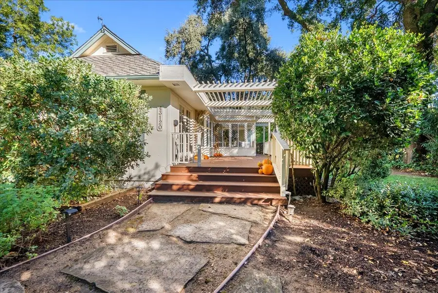 43120 Montgomery Avenue, Davis, CA 95618 - Image #3