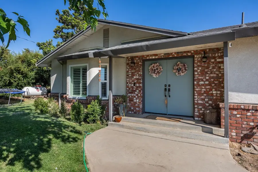9337 Creekside Lane, Modesto, CA 95357 - Image #2
