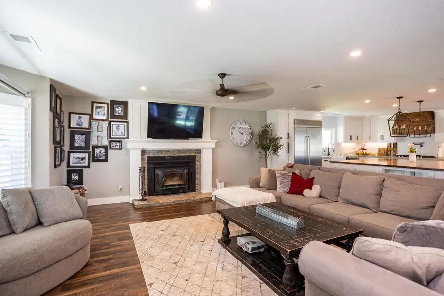 9337 Creekside Lane, Modesto, CA 95357 - Image #3