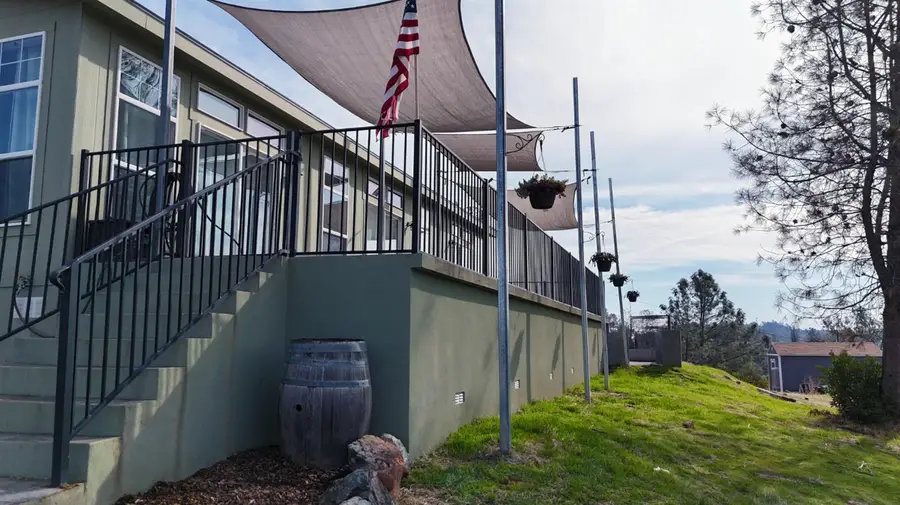 21145 Floral Road, Grass Valley, CA 95949 - Image #2