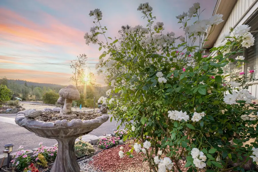 1576 Mulberry Drive, Grass Valley, CA 95945 - Image #2