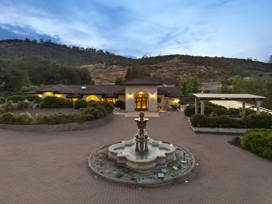 2155 Salmon Valley Ln, El Dorado Hills, CA 95762 - Image #2