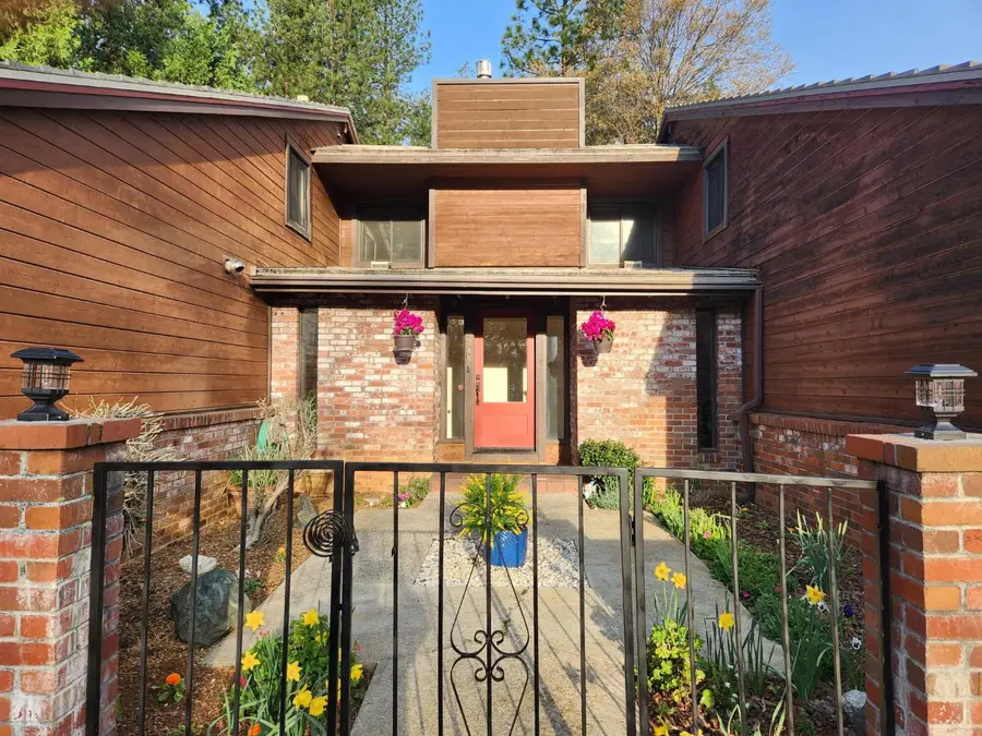 245 Cornwall Avenue, Grass Valley, CA 95945 - #2