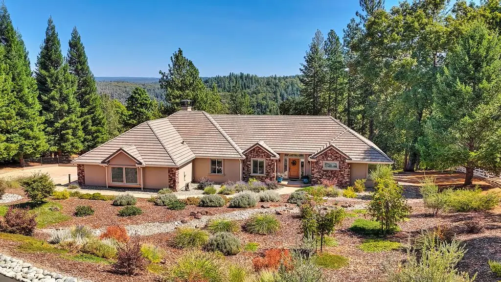 19676 Eagle Ridge Rd, Foresthill, CA 95631 - Image #1