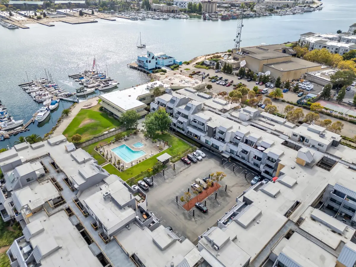 7 Embarcadero #115, Oakland, CA 94607 - Image #1