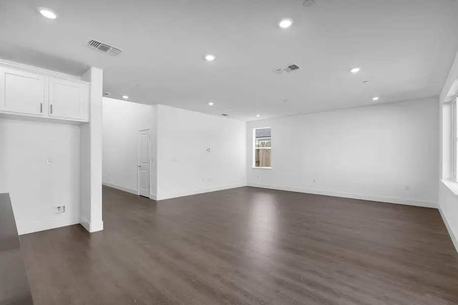 8012 Gwinn Circle, Elk Grove, CA 95757 - Image #3