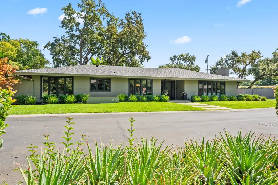 612 Lake Wilhaggin Drive, Sacramento, CA 95864 - Image #2