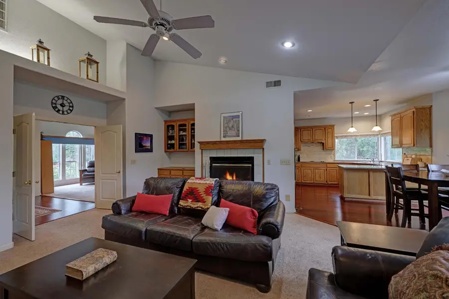 699 Montridge Way, El Dorado Hills, CA 95762 - Image #2