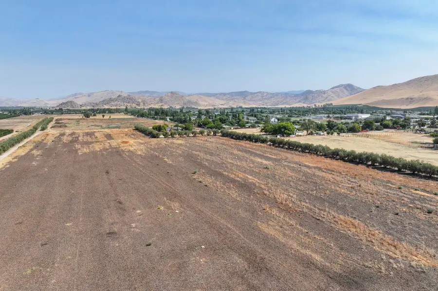 0 Naranjo Avenue, Woodlake, CA 93286 - #3