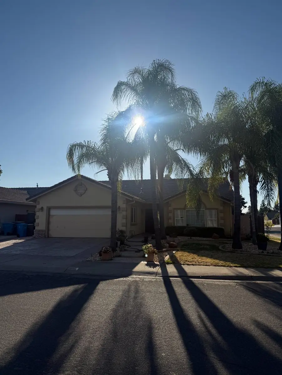 1105 Johnathan, Yuba City, CA 95993 - Image #2