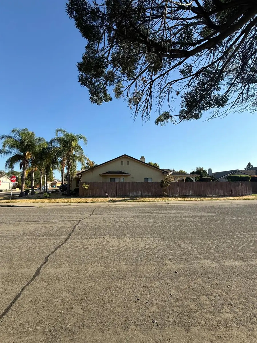 1105 Johnathan, Yuba City, CA 95993 - Image #3