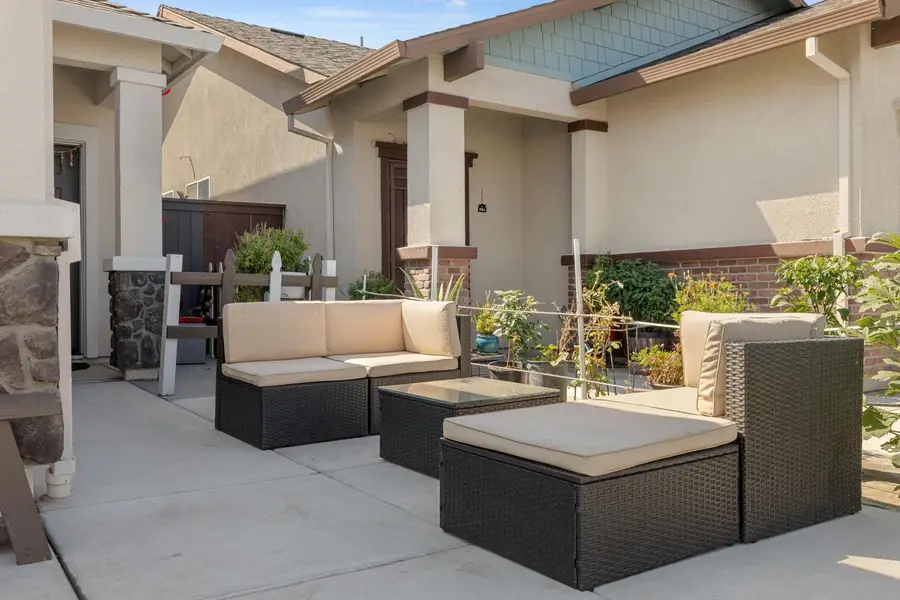 668 Flagstone Drive, Stockton, CA 95206 - Image #2