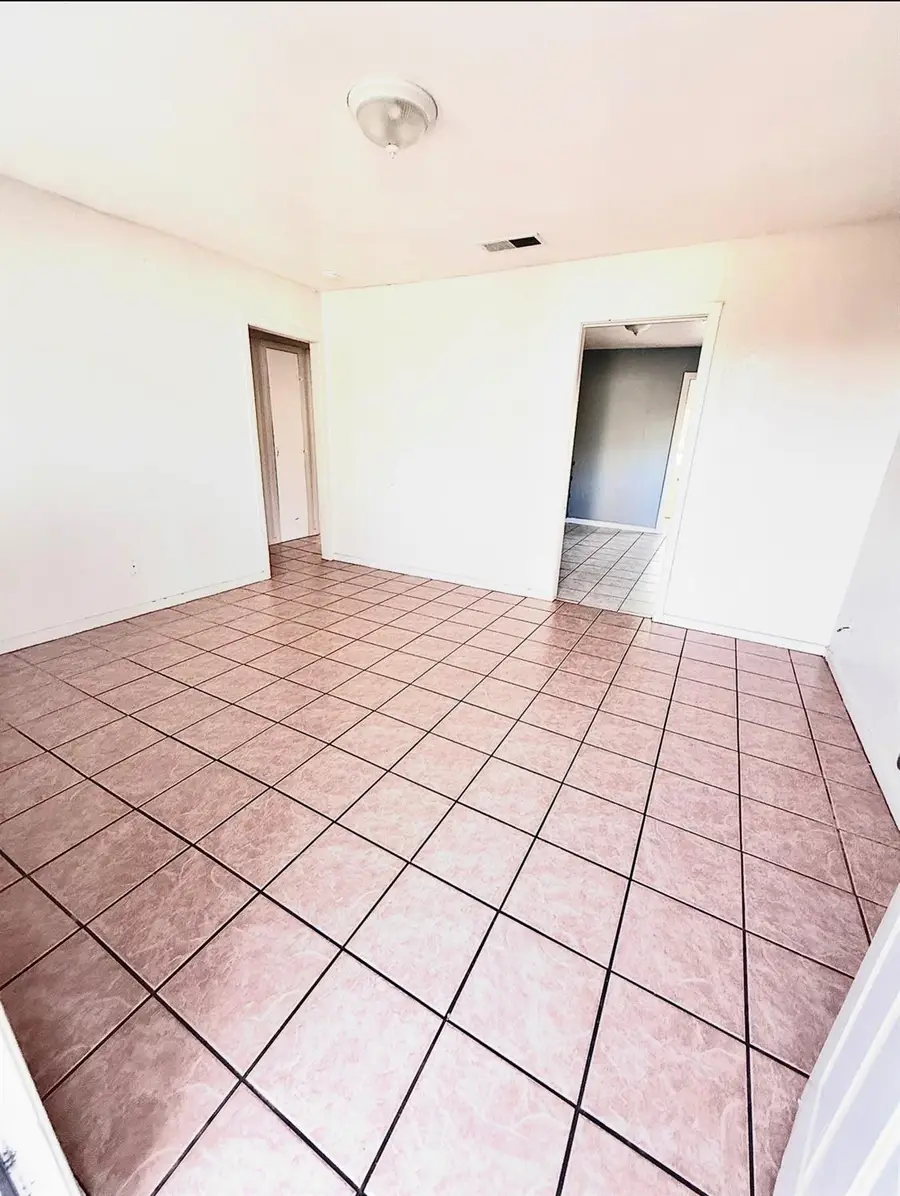 826 1st Street, Livingston, CA 95334 - Image #2