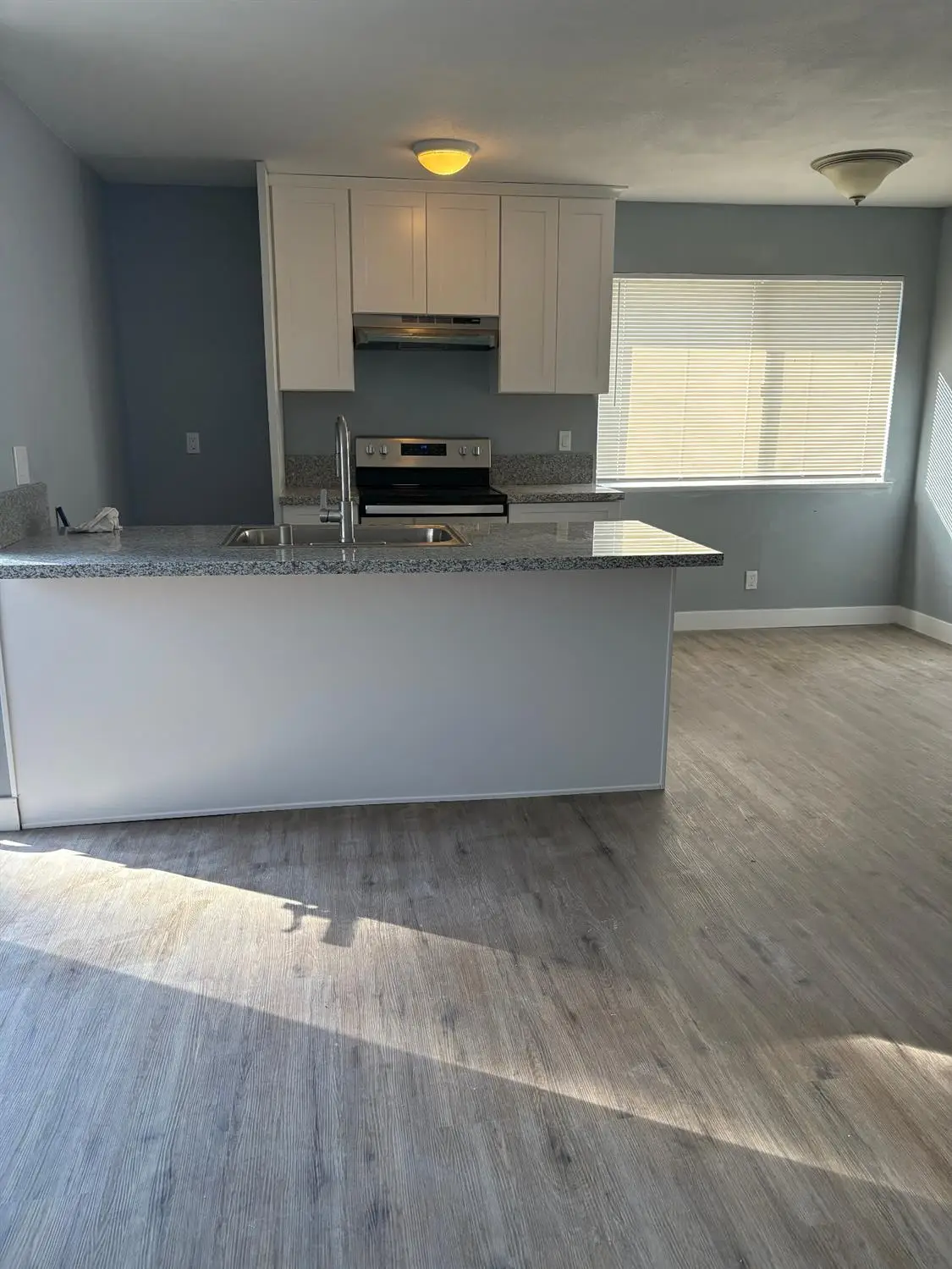 7416 Franklin Boulevard #4, Sacramento, CA 95823 - Image #1