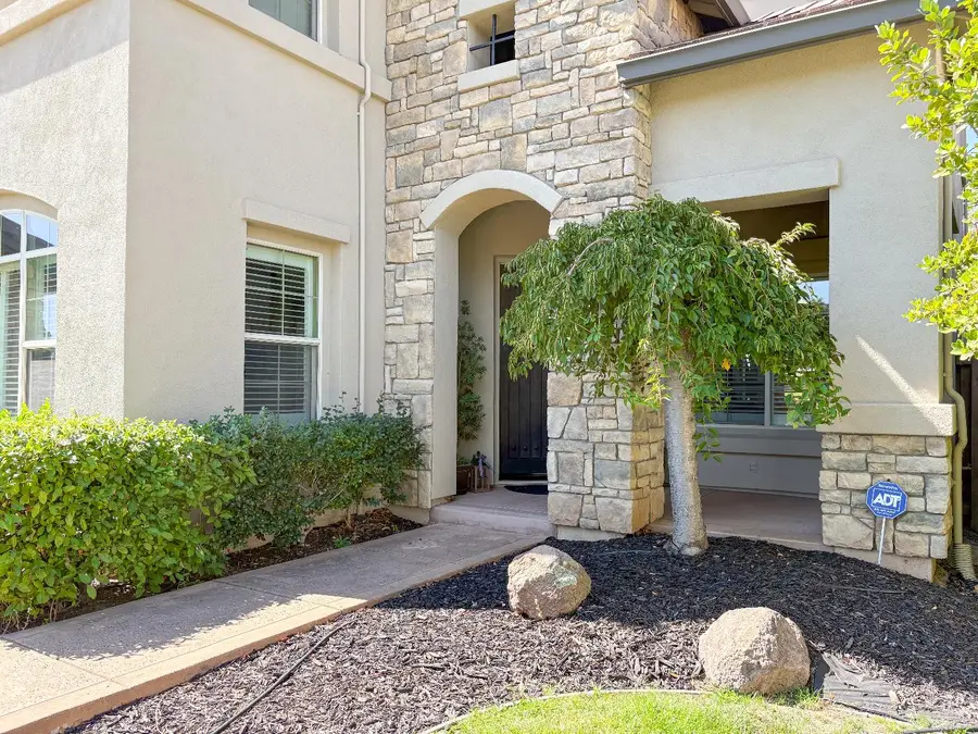 745 Grandview Drive, Folsom, CA 95630 - Image #3