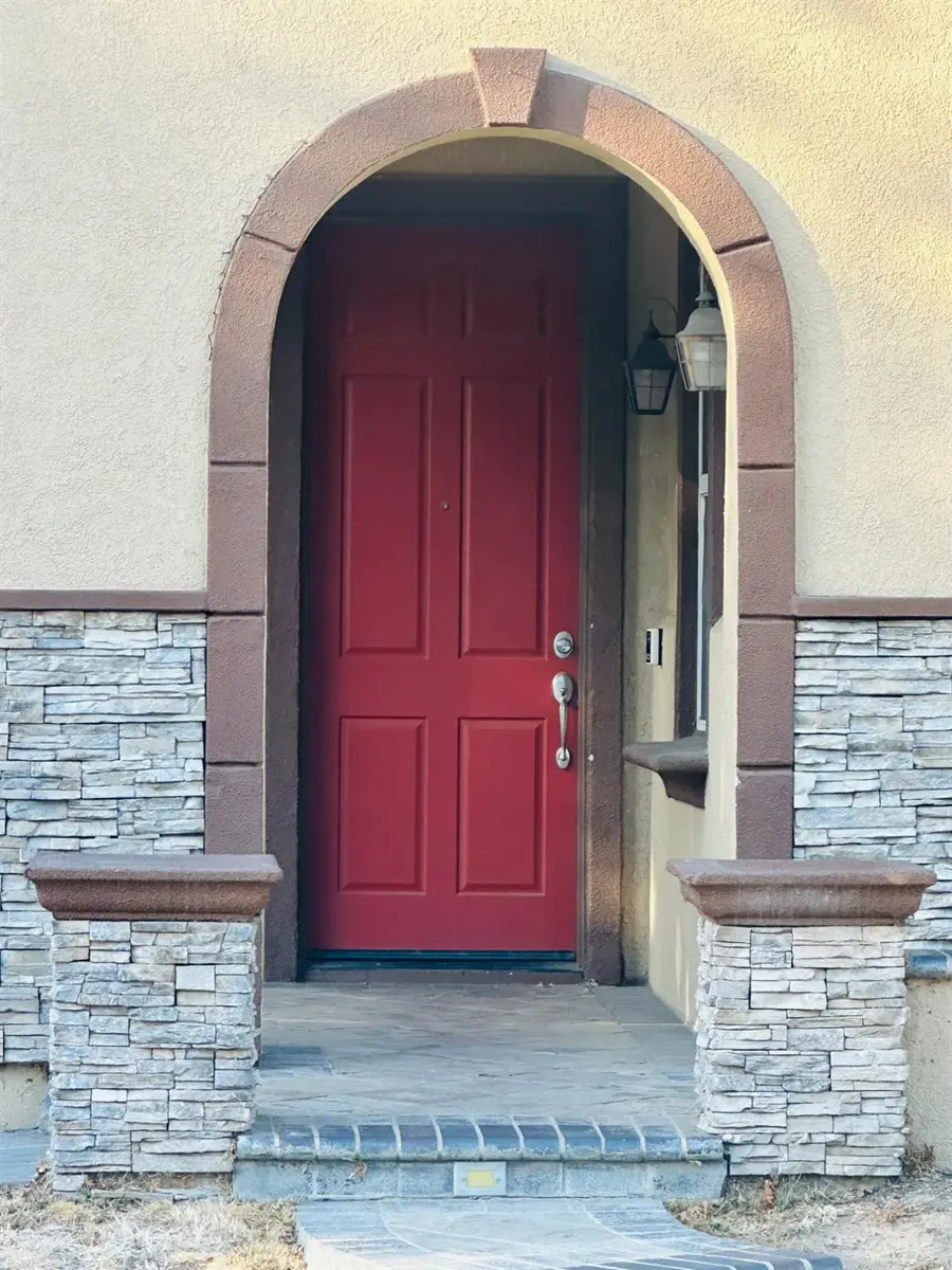 577 Brookhurst Boulevard, Lathrop, CA 95330 - Image #2