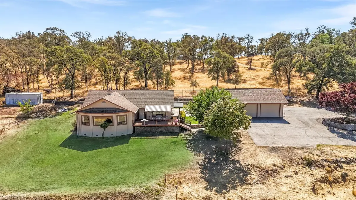 8700 Hubbard Road, Auburn, CA 95602 - #1