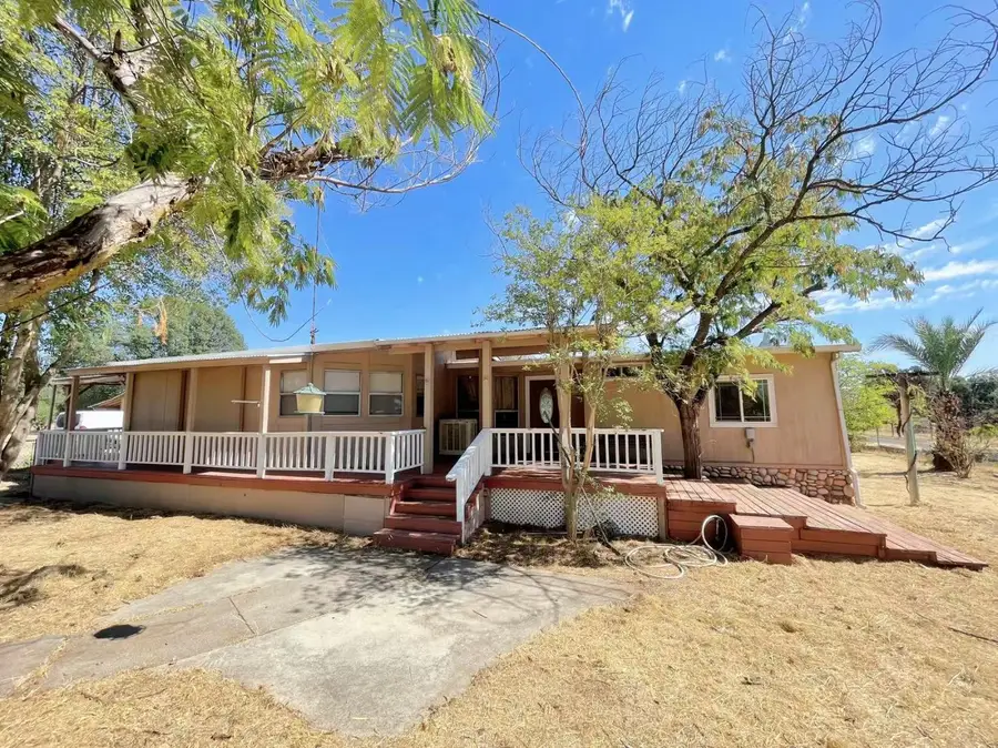 19533 Gas Point Rd, Cottonwood, CA 96022 - Image #2