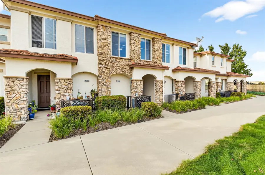 1204 Hudson Circle, Lincoln, CA 95648 - Image #2