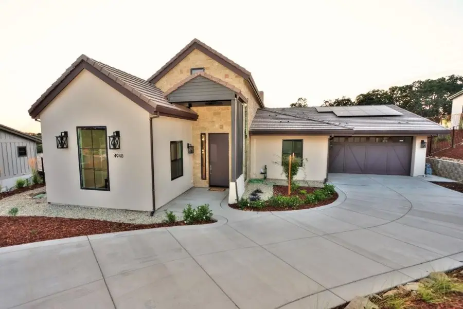 4940 Greyson Creek Drive, El Dorado Hills, CA 95762 - Image #2