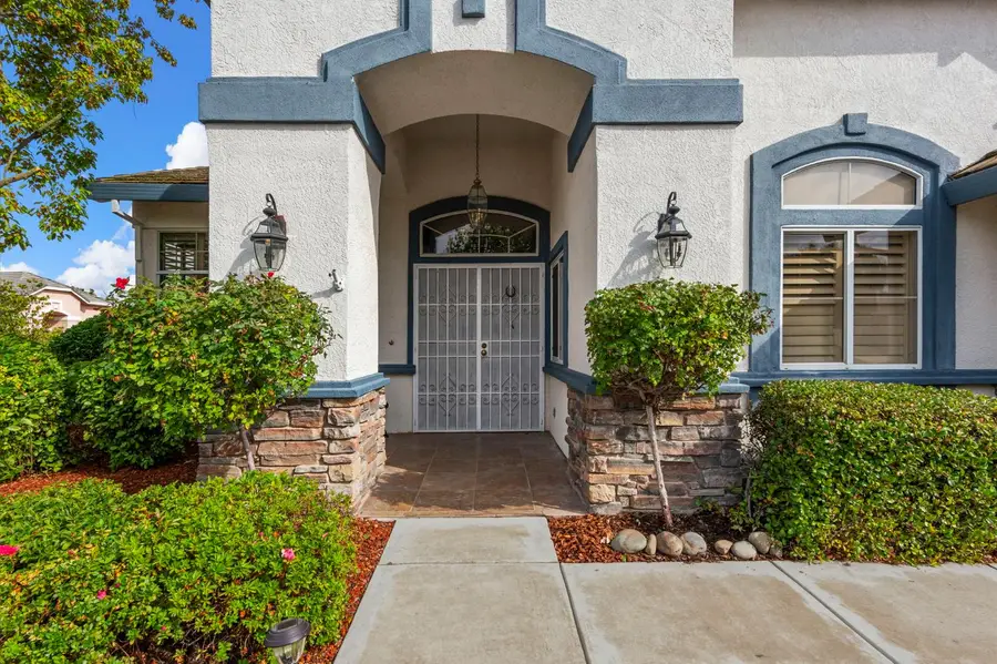 401 Barusch Court, Roseville, CA 95747 - Image #3