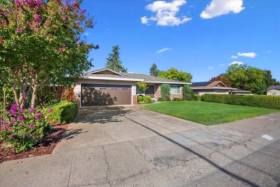 5301 Baumgart Way, Carmichael, CA 95608 - Image #2