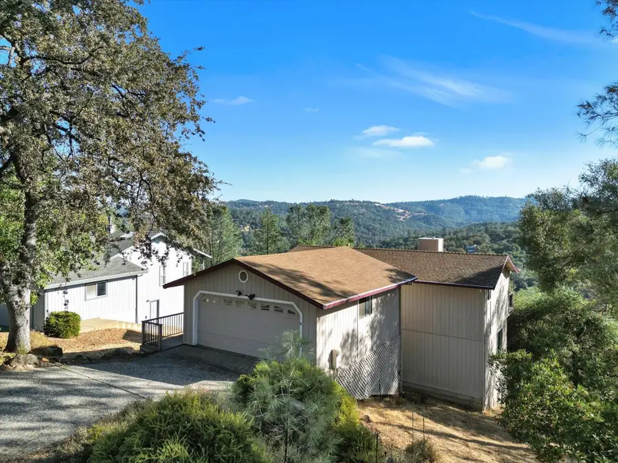 18467 Song Sparrow Court, Penn Valley, CA 95946 - Image #3