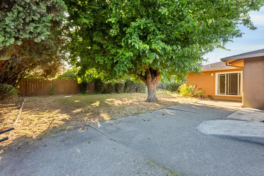 6123 Cumberland Place, Stockton, CA 95219 - Image #3