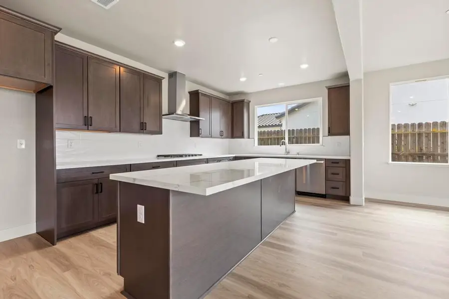 1898 Kenneth Way, Yuba City, CA 95993 - Image #3